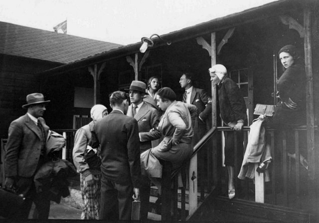 cc leslie runciman connie leathart 0122-0009